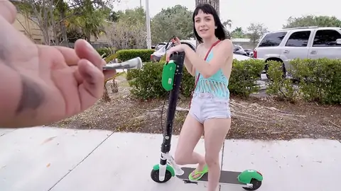 Cute teen is showing her lil' bumpers to the driver